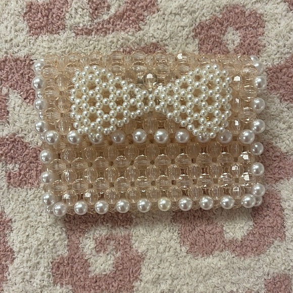 Susanna Chow Pearl Bow Wallet - Picture 1 of 3